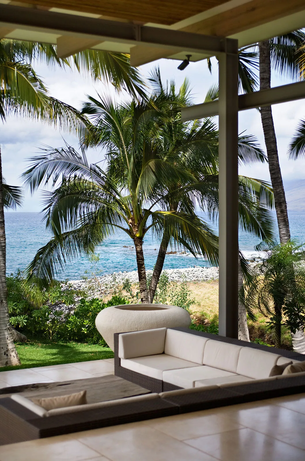 Hawaii Beach House, Hawaii, USA. Landscape design by Suzanne Turley Landscapes