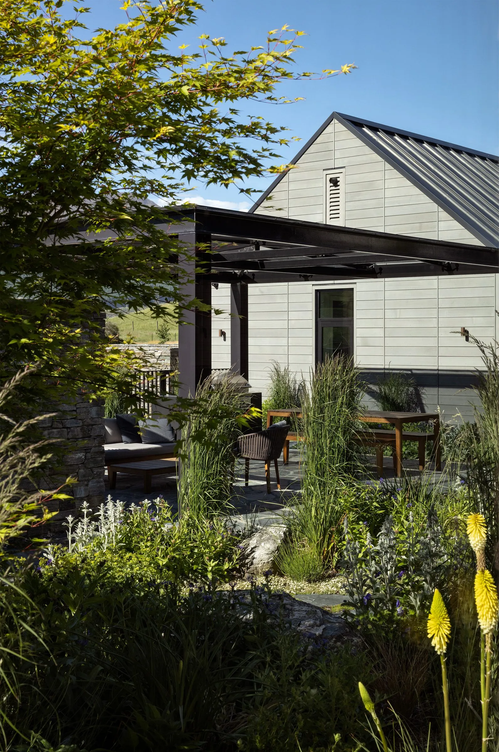 Speargrass House, Queenstown. Landscape design by Suzanne Turley Landscapes