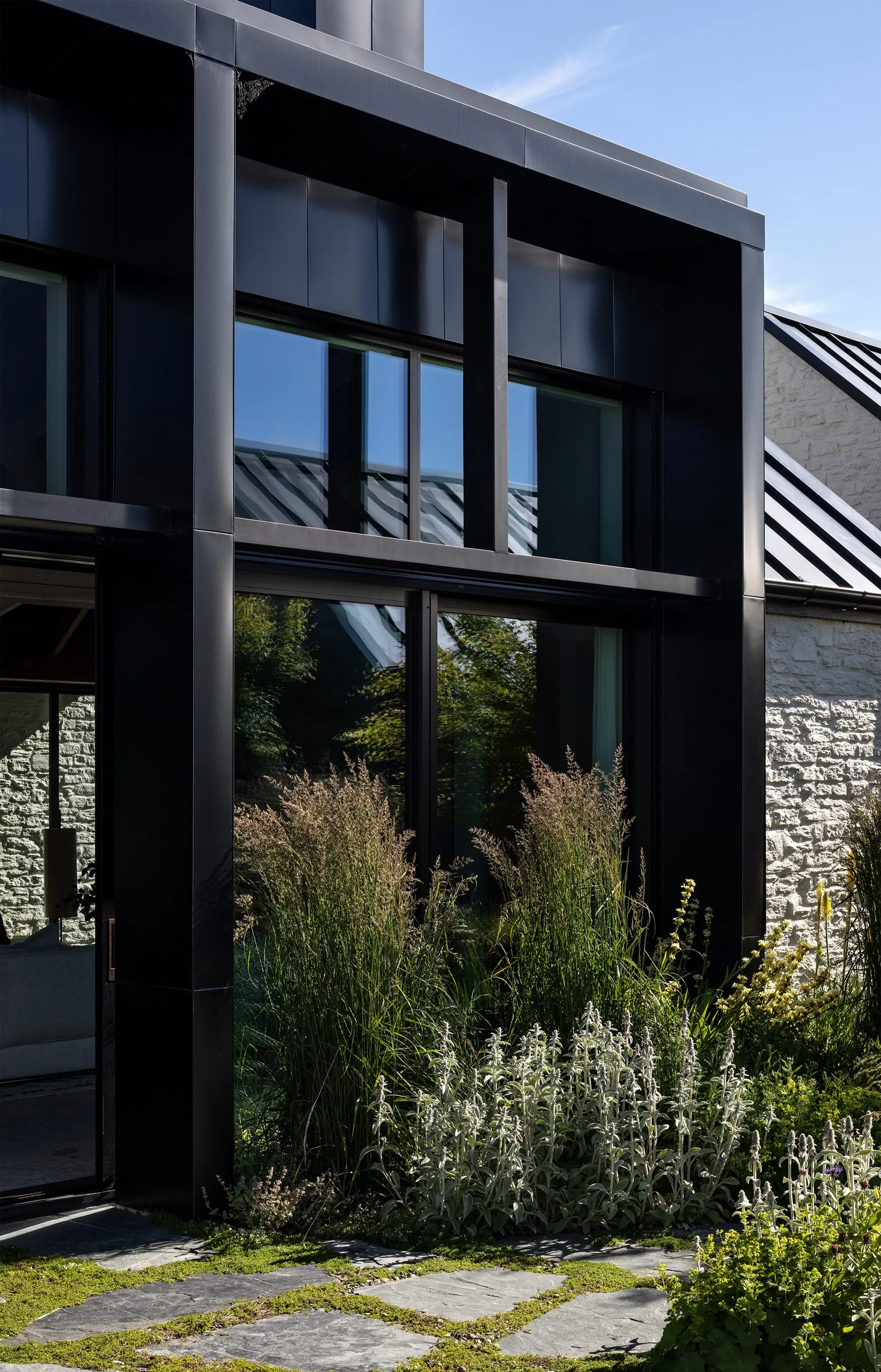 Speargrass House, Queenstown. Landscape design by Suzanne Turley Landscapes